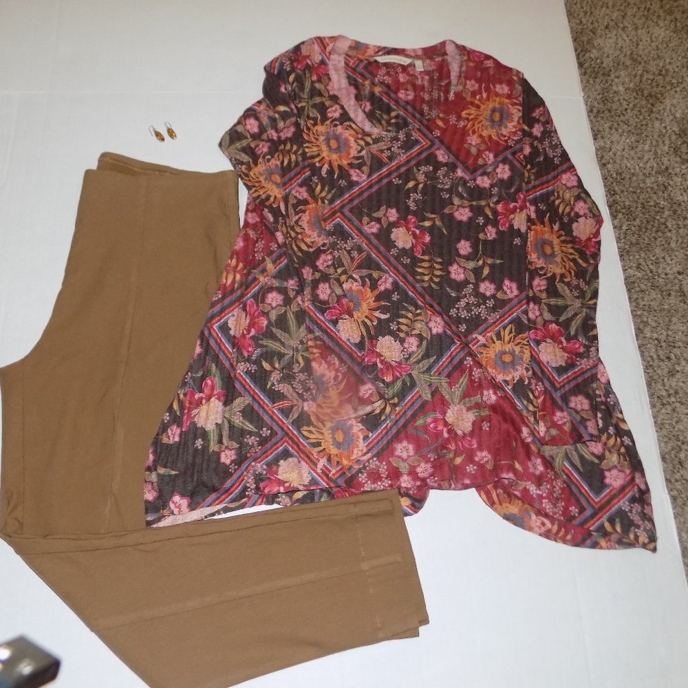 Soft  Surroundings/ Chico Bundle Sz Small / 8 Top